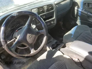 2002 Chevrolet S-10 LS with VIN 1GCCT19W828154137, listed as a Copart auction lot 43566524 with 0 mi miles and Salvage Title. Bid and sale history available at carsss.com. Image 8.