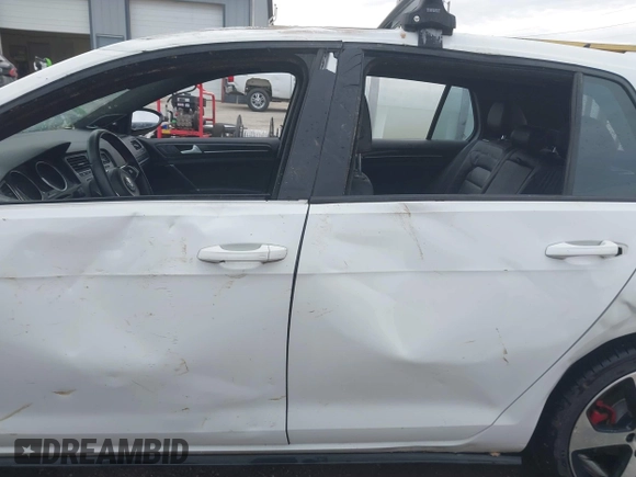 2015 Volkswagen GTI S z VIN 3VW4T7AU6FM016676, wystawiony jako IAAI lot #42342174 z przebiegiem 129 638 mil mil oraz . Historia ofert i sprzedaży dostępna na DreamBid. Obrazek 14.