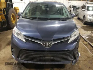 2018 Toyota Sienna LE с VIN 5TDJZ3DC3JS197731, выставлен на аукционе Copart как лот 79896244 с пробегом 63 077 миль миль и Списание • Salvage title. История ставок и продаж доступна на DreamBid. Изображение 5.