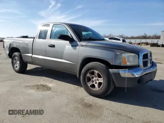 2005 Dodge Dakota SLT with VIN 1D7HE42K65S314246, listed as a Copart auction lot 42402995 with 189,197 mi miles and Salvage Title. Bid and sale history available at carsss.com. Image 4.