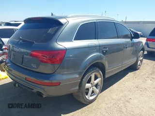 2014 Audi Q7 3.0T S line Prestige with VIN WA1DGAFE7ED011657, listed as a IAAI auction lot 41775200 with 149,395 mi miles. Bid and sale history available at carsss.com. Image 4.