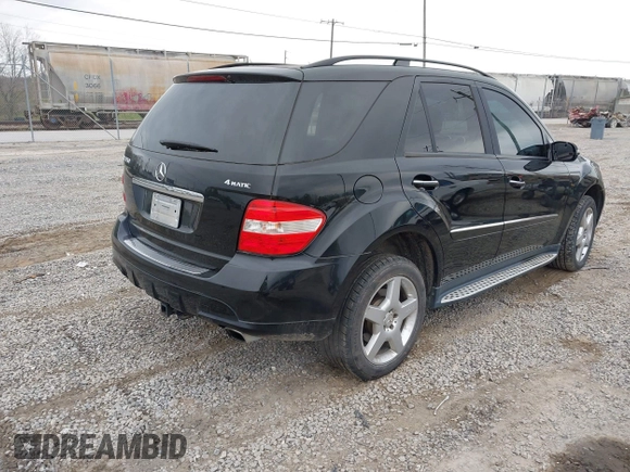 2008 Mercedes-Benz M 5.5L with VIN 4JGBB72E28A400597, listed as a IAAI auction lot 42012741 with 194,832 mi miles. Bid and sale history available at carsss.com. Image 4.