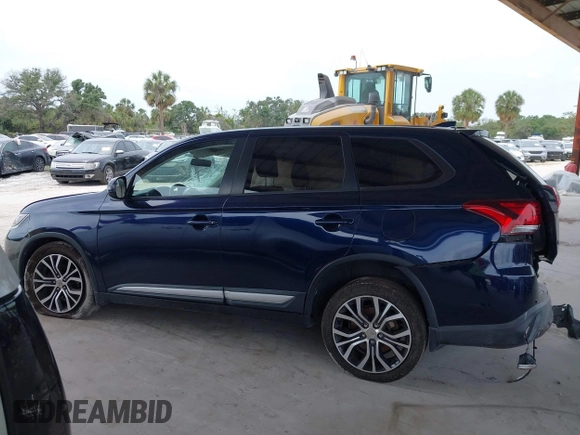 2018 Mitsubishi Outlander SE z VIN JA4AD3A30JZ058653, wystawiony jako IAAI lot #42188099 z przebiegiem 35 652 mil mil oraz . Historia ofert i sprzedaży dostępna na DreamBid. Obrazek 13.
