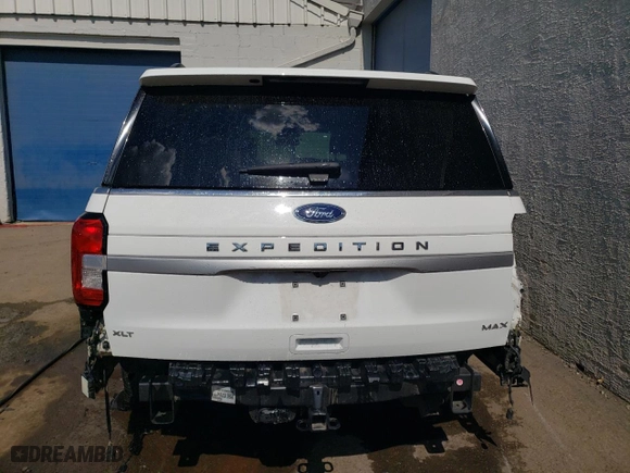 2022 Ford Expedition Max XLT with VIN 1FMJK1JT9NEA42265, listed as a Copart auction lot 60852944 with 42,564 mi miles and Salvage Title. Bid and sale history available at carsss.com. Image 6.