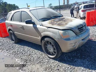 2008 Kia Sorento LX with VIN KNDJD735785851672, listed as a IAAI auction lot 41417473 with 173,202 mi miles and . Bid and sale history available at DreamBid. Image 1.