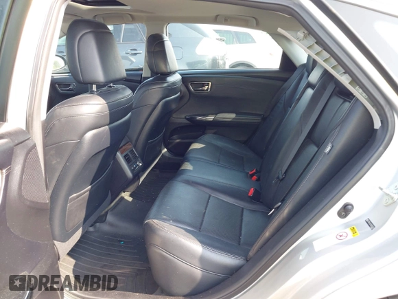 2013 Toyota Avalon XLE z VIN 4T1BK1EB7DU035647, wystawiony jako IAAI lot #42456762 z przebiegiem 136 018 mil mil oraz . Historia ofert i sprzedaży dostępna na DreamBid. Obrazek 8.