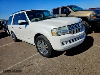2009 Lincoln Navigator with VIN 5LMFU28599EJ00293, listed as a Copart auction lot 47901555 with 161,993 mi miles and Clean Title. Bid and sale history available at carsss.com. Image 1.