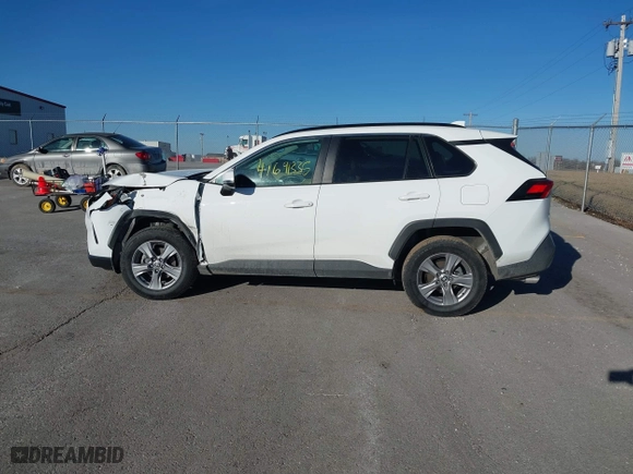 2022 Toyota RAV4 XLE with VIN 2T3P1RFVXNW250254, listed as a IAAI auction lot 41691335 with 81,331 mi miles. Bid and sale history available at carsss.com. Image 14.