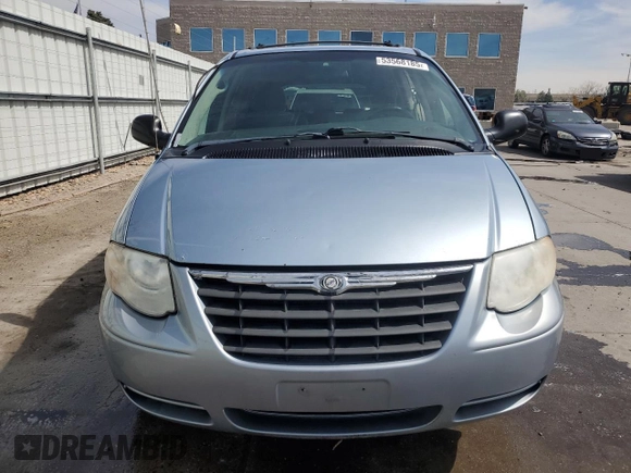 2005 Chrysler Town & Country Touring with VIN 2C4GP54L85R390595, listed as a Copart auction lot 53568185 with 177,250 mi miles and Salvage Title. Bid and sale history available at carsss.com. Image 5.