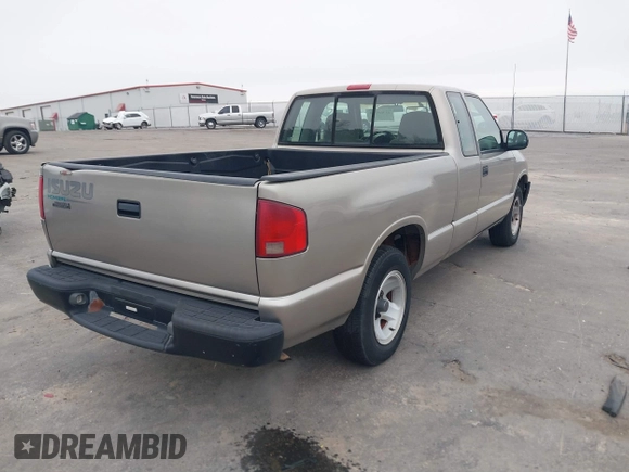 1998 Isuzu Hombre z VIN 1GGCS1943W8654177, wystawiony jako IAAI lot #41365774 z przebiegiem 136 253 mil mil oraz . Historia ofert i sprzedaży dostępna na DreamBid. Obrazek 4.