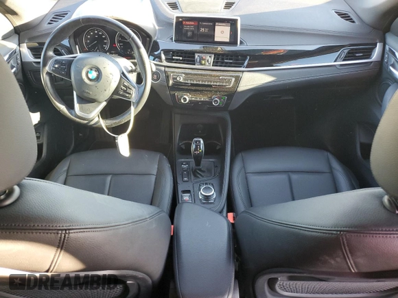 2021 BMW X1 xDrive28i with VIN WBXJG9C08M5U21413, listed as a Copart auction lot 49733935 with 44,220 mi miles and Salvage Title. Bid and sale history available at carsss.com. Image 8.