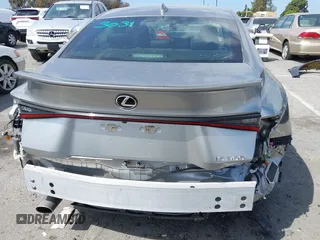 2021 Lexus IS 300 z VIN JTHCA1D22M5117601, wystawiony jako IAAI lot #41904908 z przebiegiem 39 209 mil mil oraz . Historia ofert i sprzedaży dostępna na DreamBid. Obrazek 16.
