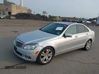 2011 Mercedes-Benz C 300 Sport z VIN WDDGF8BB4BR162261, wystawiony jako IAAI lot #42453021 z przebiegiem 168 400 mil mil oraz . Historia ofert i sprzedaży dostępna na DreamBid. Obrazek 2.