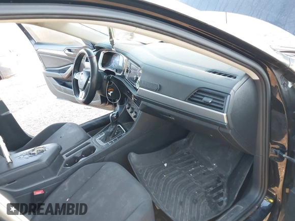 2019 Volkswagen Jetta S z VIN 3VWCB7BU6KM144584, wystawiony jako IAAI lot #41963870 z przebiegiem 205 028 mil mil oraz . Historia ofert i sprzedaży dostępna na DreamBid. Obrazek 5.