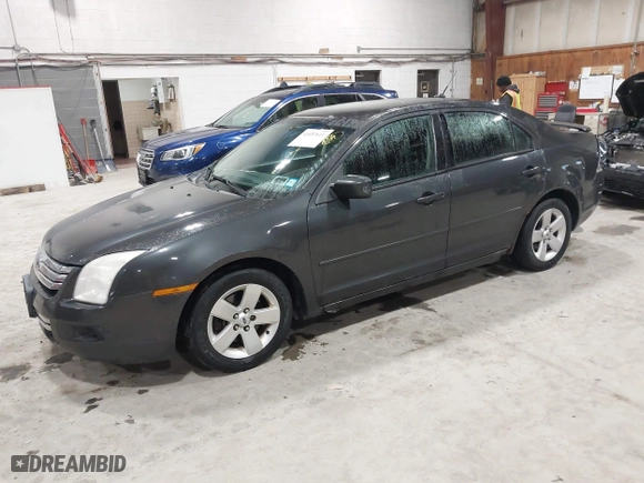 2007 Ford Fusion SE with VIN 3FAHP07Z87R279863, listed as a IAAI auction lot 41912611 with 197,703 mi miles. Bid and sale history available at carsss.com. Image 2.