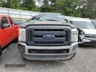 2013 Ford F-250 XL with VIN 1FT7W2B63DEB20135, listed as a Copart auction lot 59576445 with 263,245 mi miles and Salvage title. Bid and sale history available at DreamBid. Image 5.