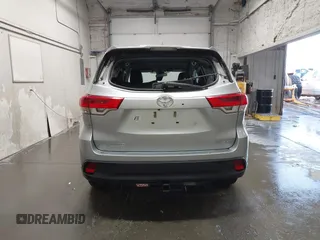 2018 Toyota Highlander LE with VIN 5TDBZRFH6JS849712, listed as a IAAI auction lot 41369832 with 70,482 mi miles and . Bid and sale history available at DreamBid. Image 16.