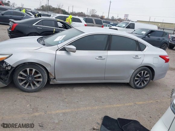 2017 Nissan Altima 2.5 SR with VIN 1N4AL3AP6HC293878, listed as a IAAI auction lot 41582060 with 154,542 mi miles. Bid and sale history available at carsss.com. Image 14.