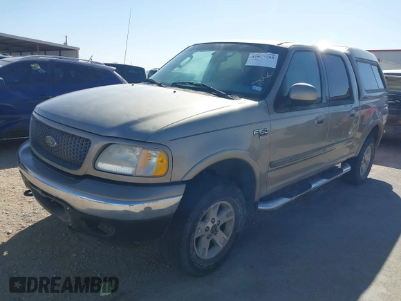2002 Ford F-150 XLT with VIN 1FTRW08L62KC96671, listed as a IAAI auction lot 41832195 with 355,650 mi miles. Bid and sale history available at carsss.com. Image 2.