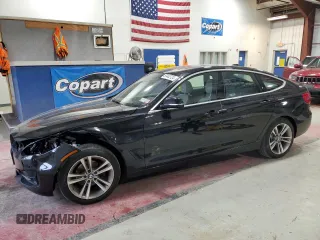 2019 BMW 3 Series 330i xDrive with VIN WBA8Z9C58KB220690, listed as a Copart auction lot 87442724 with 59,204 mi miles and Clean Title. Bid and sale history available at carsss.com. Image 1.