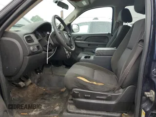 2014 Chevrolet Tahoe Commercial z VIN 1GNLC2E06ER207513, wystawiony jako Copart lot #55670575 z przebiegiem 177 066 mil mil oraz Czysty tytuł • Clean title. Historia ofert i sprzedaży dostępna na DreamBid. Obrazek 7.
