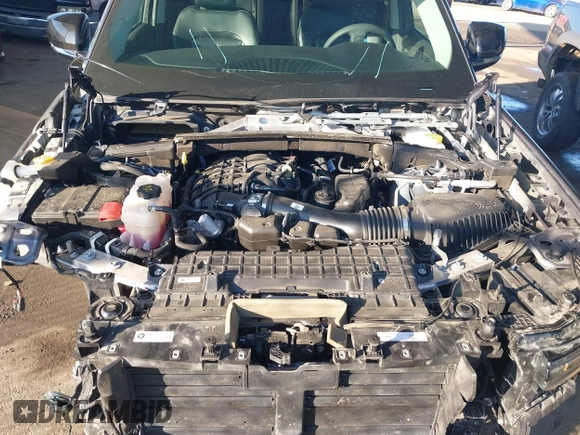 2024 Jeep Grand Cherokee Limited with VIN 1C4RJKBG3R8939135, listed as a IAAI auction lot 41283320 with 15,997 mi miles and . Bid and sale history available at DreamBid. Image 10.
