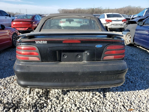 1995 Ford Mustang with VIN 1FALP4448SF190214, listed as a Copart auction lot 88810045 with 215,606 mi miles and Clean title. Bid and sale history available at DreamBid. Image 6.