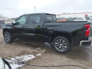 2025 Chevrolet Silverado 1500 LT with VIN 1GCUKDED5SZ111754, listed as a IAAI auction lot 42042118 with 3,815 mi miles and . Bid and sale history available at DreamBid. Image 15.