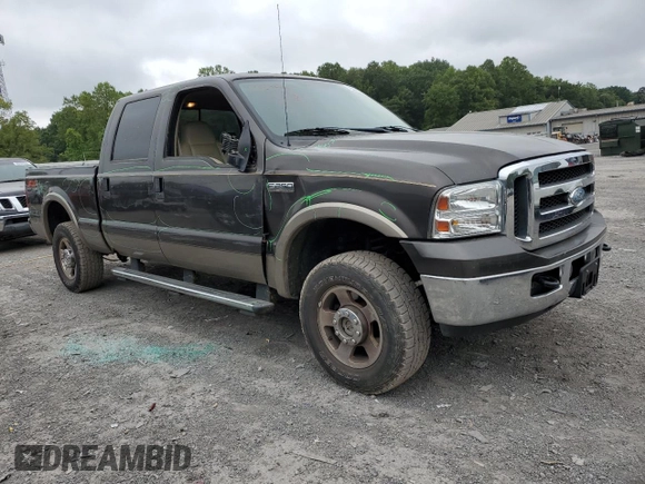 2007 Ford F-250 XL with VIN 1FTSW21567EA04547, listed as a Copart auction lot 70557524 with 123,408 mi miles and Salvage title. Bid and sale history available at DreamBid. Image 4.