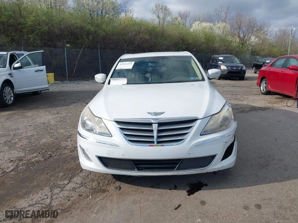 2013 Hyundai Genesis 3.8L with VIN KMHGC4DD1DU237732, listed as a IAAI auction lot 41911514 with 121,266 mi miles. Bid and sale history available at carsss.com. Image 13.