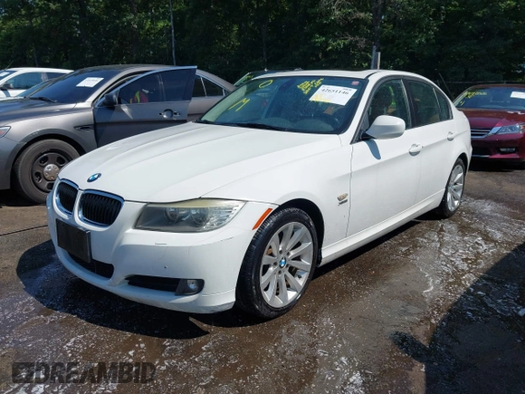 2011 BMW 3 Series 328i xDrive with VIN WBAPK5C54BA662199, listed as a IAAI auction lot 42651146 with 190,396 mi miles and . Bid and sale history available at DreamBid. Image 17.