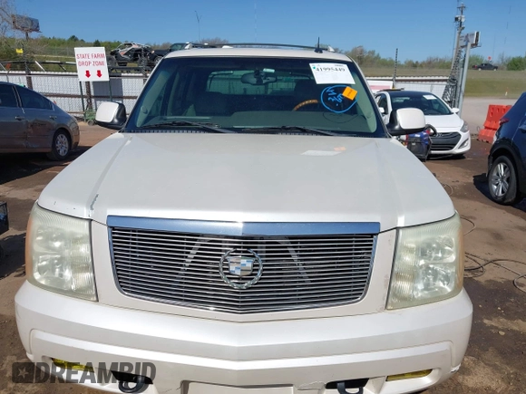 2003 Cadillac Escalade EXT with VIN 3GYEK63N73G165113, listed as a IAAI auction lot 41995449 with 257,470 mi miles. Bid and sale history available at carsss.com. Image 13.