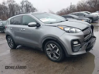2020 Kia Sportage EX z VIN KNDPN3AC3L7693460, wystawiony jako IAAI lot #41182473 z przebiegiem 72 794 mil mil oraz . Historia ofert i sprzedaży dostępna na DreamBid. Obrazek 1.