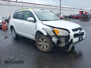 2009 Toyota RAV4 Limited с VIN 2T3BK31VX9W007478, выставлен на аукционе IAAI как лот 42239153 с пробегом 181 070 миль миль и . История ставок и продаж доступна на DreamBid. Изображение 1.