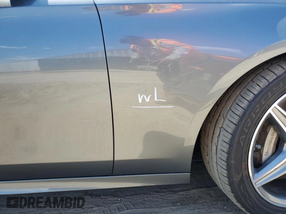 2017 Mercedes-Benz E 300 Luxury z VIN WDDZF4KB3HA021822, wystawiony jako Copart lot #51978435 z przebiegiem Nie podano mil oraz Szkoda całkowita • Salvage title. Historia ofert i sprzedaży dostępna na DreamBid. Obrazek 12.