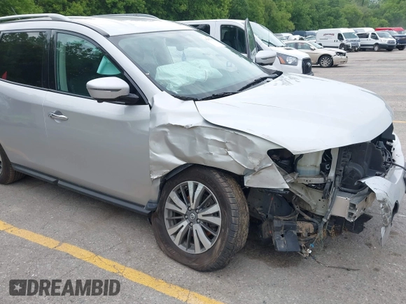 2017 Nissan Pathfinder SV z VIN 5N1DR2MM0HC619400, wystawiony jako IAAI lot #42457072 z przebiegiem 159 839 mil mil oraz . Historia ofert i sprzedaży dostępna na DreamBid. Obrazek 6.