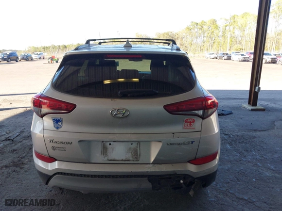 2017 Hyundai Tucson Value with VIN KM8J33A27HU418441, listed as a IAAI auction lot 41812422 with 111,406 mi miles. Bid and sale history available at carsss.com. Image 16.