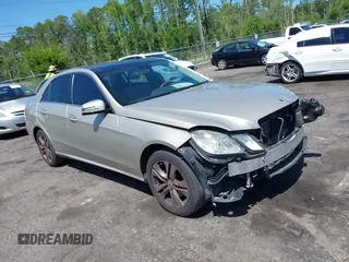 2010 Mercedes-Benz E 350 Luxury с VIN WDDHF5GB9AA048636, выставлен на аукционе IAAI как лот 42151413 с пробегом 174 727 миль миль и . История ставок и продаж доступна на DreamBid. Изображение 1.