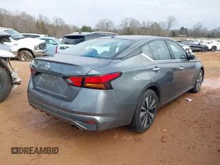 2019 Nissan Altima 2.5 SL with VIN 1N4BL4EV8KC205391, listed as a IAAI auction lot 41217649 with 80,748 mi miles. Bid and sale history available at carsss.com. Image 4.