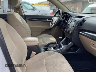 2012 Kia Sorento LX with VIN 5XYKT3A13CG306729, listed as a Copart auction lot 48946605 with 183,878 mi miles and Clean Title. Bid and sale history available at DreamBid. Image 5.