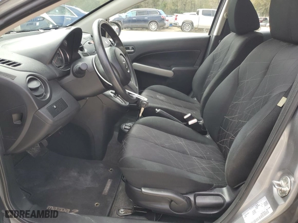 2013 Mazda Mazda2 Sport with VIN JM1DE1KY7D0152889, listed as a Copart auction lot 47830105 with 79,637 mi miles and Salvage Title. Bid and sale history available at carsss.com. Image 7.