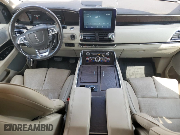 2019 Lincoln Navigator Reserve z VIN 5LMJJ3LT1KEL14831, wystawiony jako Copart lot #47498195 z przebiegiem 126 544 mil mil oraz Szkoda całkowita • Salvage title. Historia ofert i sprzedaży dostępna na DreamBid. Obrazek 8.
