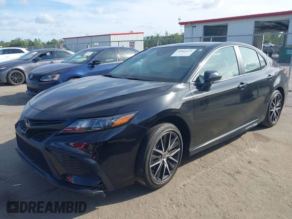 2022 Toyota Camry SE with VIN 4T1T11AK4NU639042, listed as a IAAI auction lot 41064319 with 33,078 mi miles. Bid and sale history available at carsss.com. Image 17.
