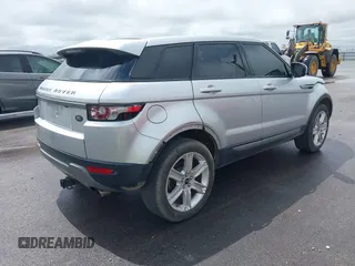 2013 Land Rover Range Rover Evoque Pure Plus z VIN SALVP2BG7DH782112, wystawiony jako IAAI lot #42203360 z przebiegiem 142 201 mil mil oraz . Historia ofert i sprzedaży dostępna na DreamBid. Obrazek 4.