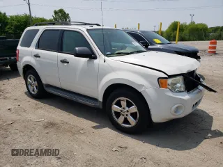 2012 Ford Escape XLT z VIN 1FMCU9DG3CKA41742, wystawiony jako Copart lot #60092135 z przebiegiem 175 330 mil mil oraz Szkoda całkowita • Salvage title. Historia ofert i sprzedaży dostępna na DreamBid. Obrazek 4.