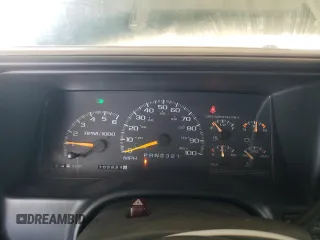 1999 GMC Suburban with VIN 3GKGK26J4XG508566, listed as a Copart auction lot 50612775 with 102,824 mi miles and Clean Title. Bid and sale history available at carsss.com. Image 9.