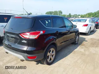 2013 Ford Escape SE z VIN 1FMCU0GX2DUC48796, wystawiony jako IAAI lot #42729443 z przebiegiem 290 970 mil mil oraz . Historia ofert i sprzedaży dostępna na DreamBid. Obrazek 4.