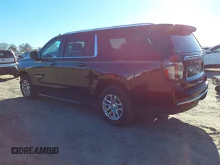 2021 Chevrolet Suburban LT z VIN 1GNSCCKD0MR195186, wystawiony jako IAAI lot #41621859 z przebiegiem 129 691 mil mil oraz . Historia ofert i sprzedaży dostępna na DreamBid. Obrazek 3.