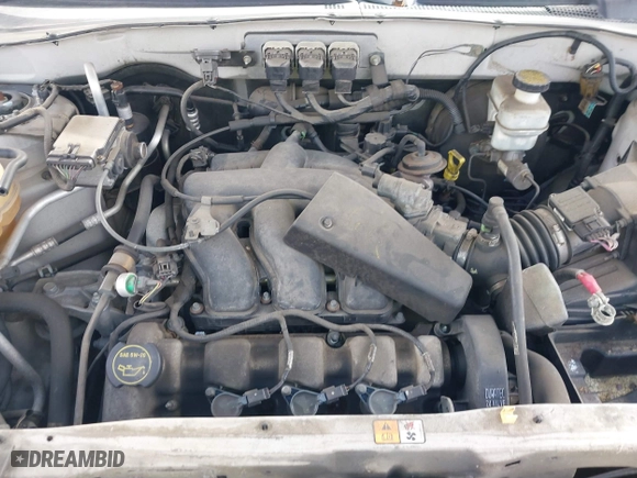 2005 Ford Escape Limited with VIN 1FMYU94125KA81010, listed as a IAAI auction lot 41865373 with 123,972 mi miles. Bid and sale history available at carsss.com. Image 10.