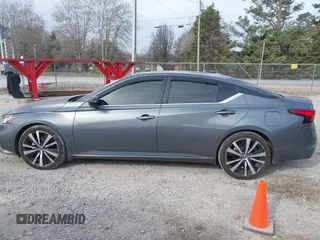 2019 Nissan Altima 2.5 SR with VIN 1N4BL4CV4KC187510, listed as a IAAI auction lot 41701483 with 101,165 mi miles. Bid and sale history available at carsss.com. Image 14.